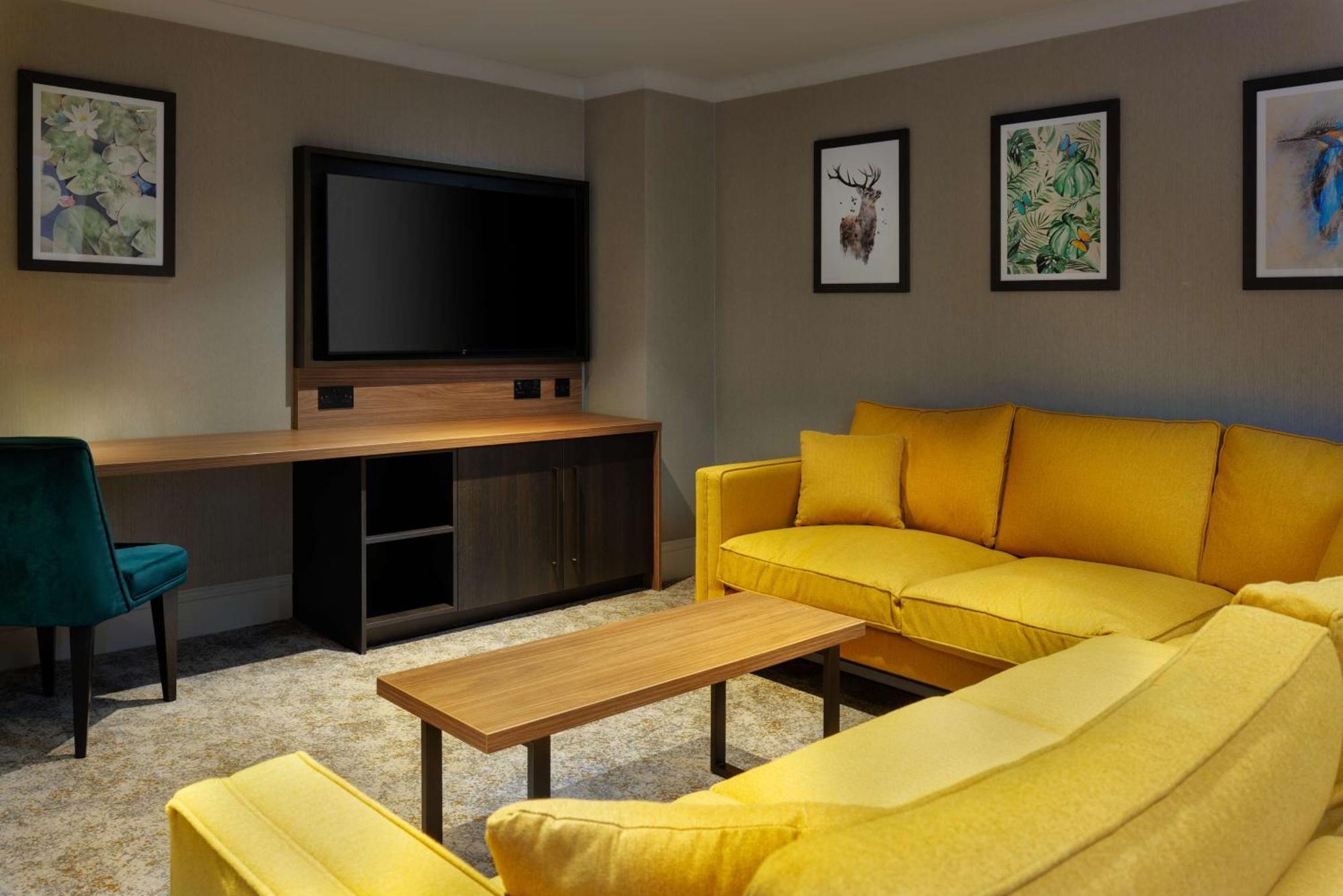 Doubletree By Hilton Belfast Templepatrick Hotel Bagian luar foto