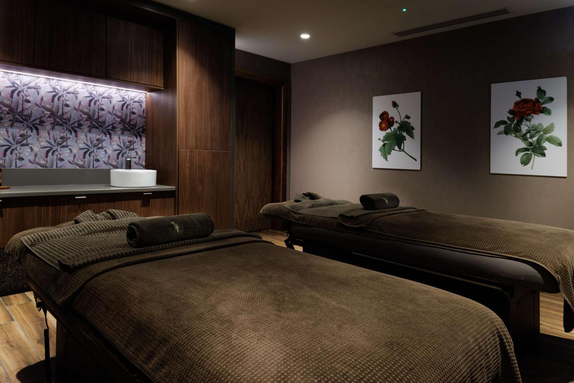 Doubletree By Hilton Belfast Templepatrick Hotel Bagian luar foto