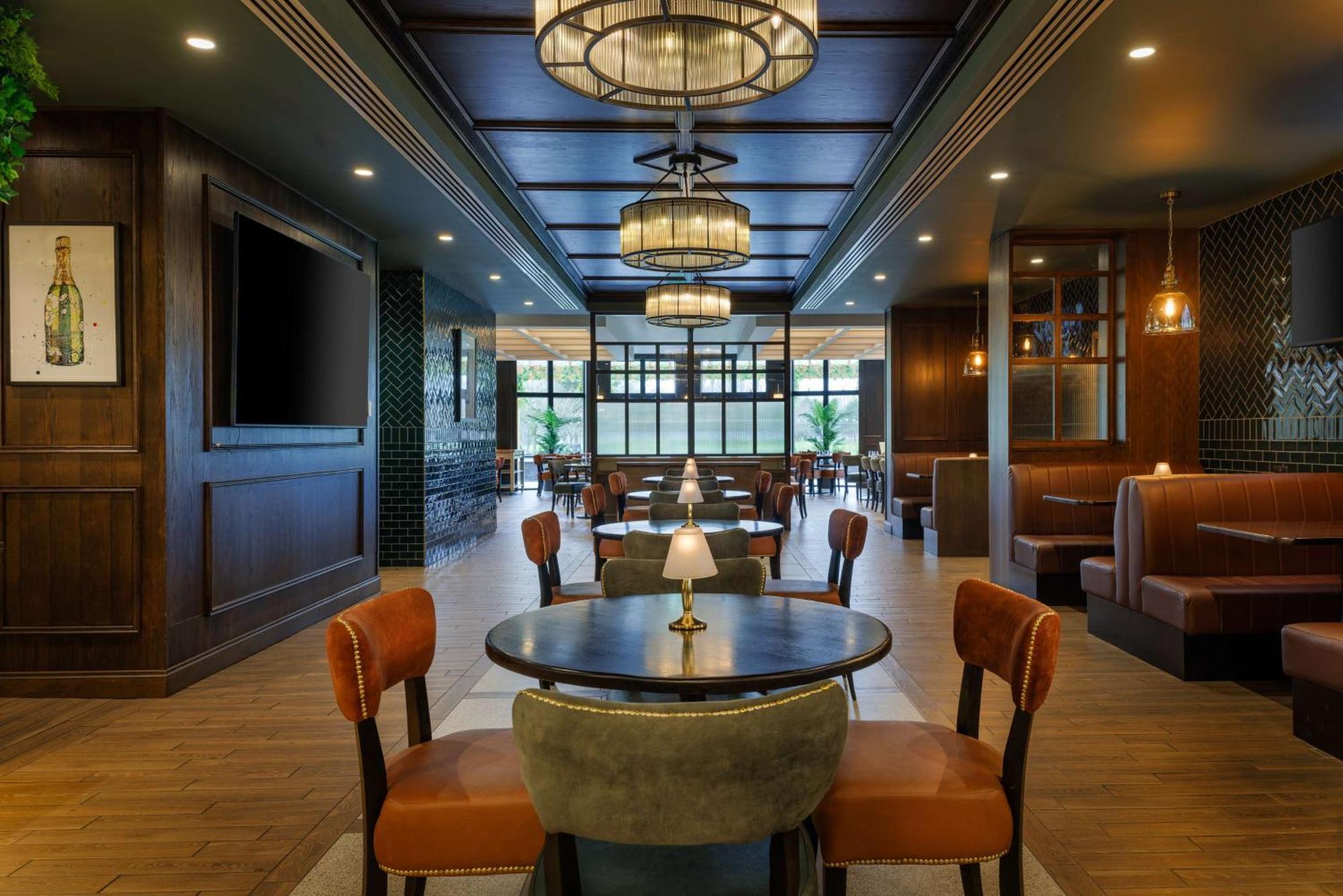 Doubletree By Hilton Belfast Templepatrick Hotel Bagian luar foto