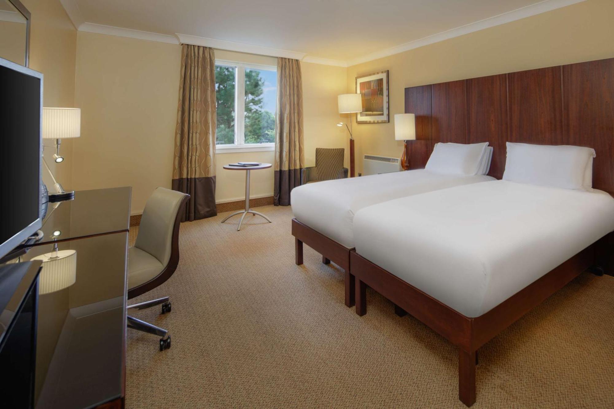 Doubletree By Hilton Belfast Templepatrick Hotel Bagian luar foto