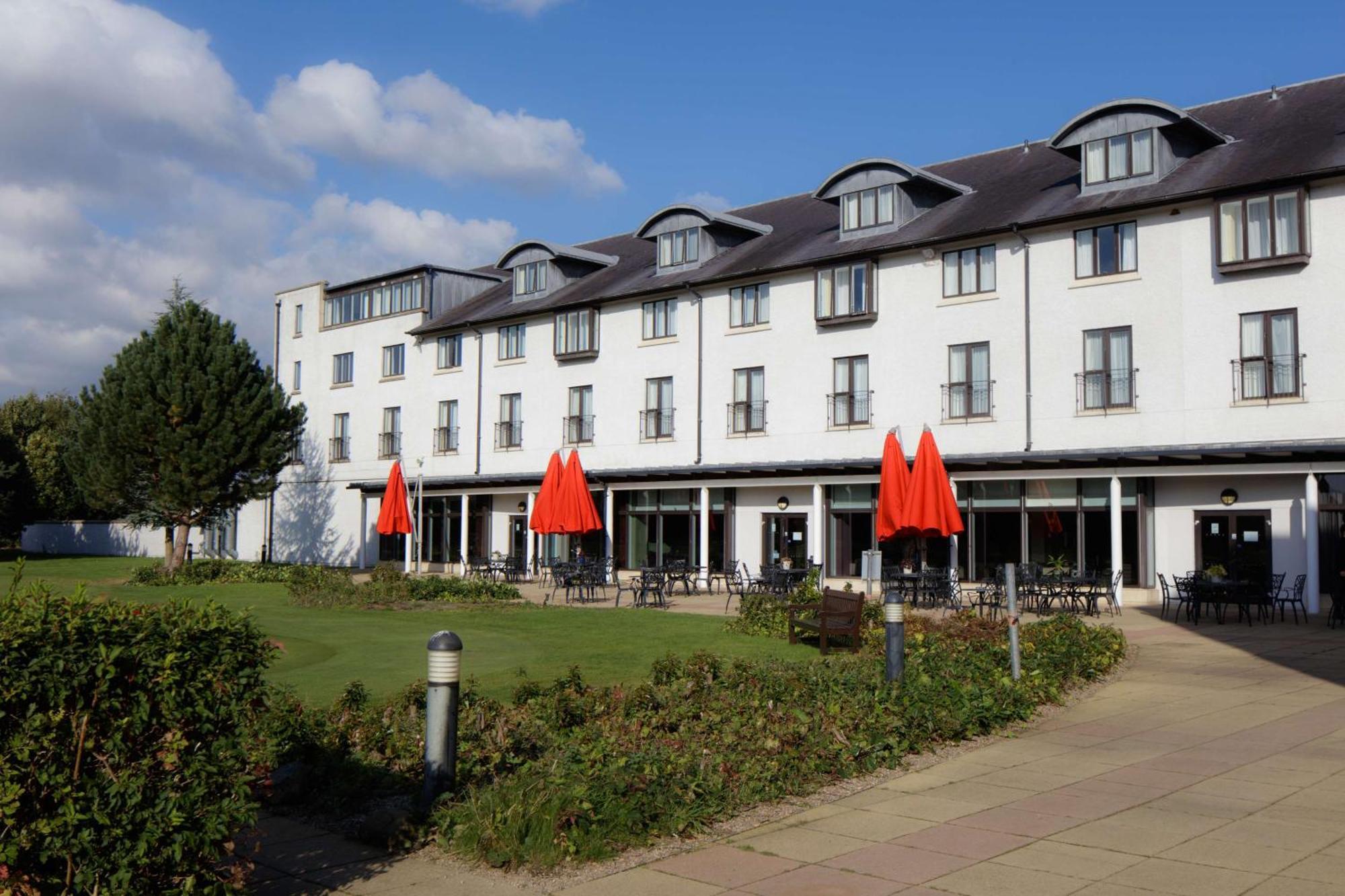 Doubletree By Hilton Belfast Templepatrick Hotel Bagian luar foto