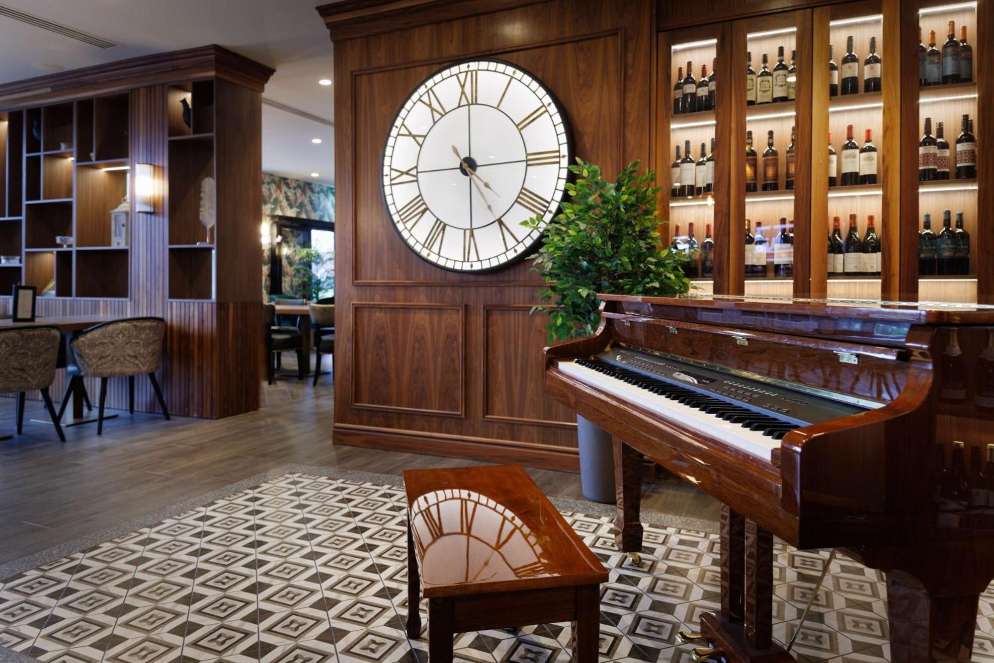 Doubletree By Hilton Belfast Templepatrick Hotel Bagian luar foto